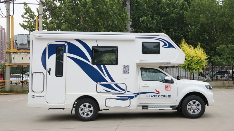 大床、大客廳得房車(chē)，四驅(qū)、動(dòng)力好