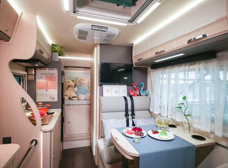 設計優(yōu)秀,還是四驅(qū)房車 設計優(yōu)秀,還是四驅(qū)房車