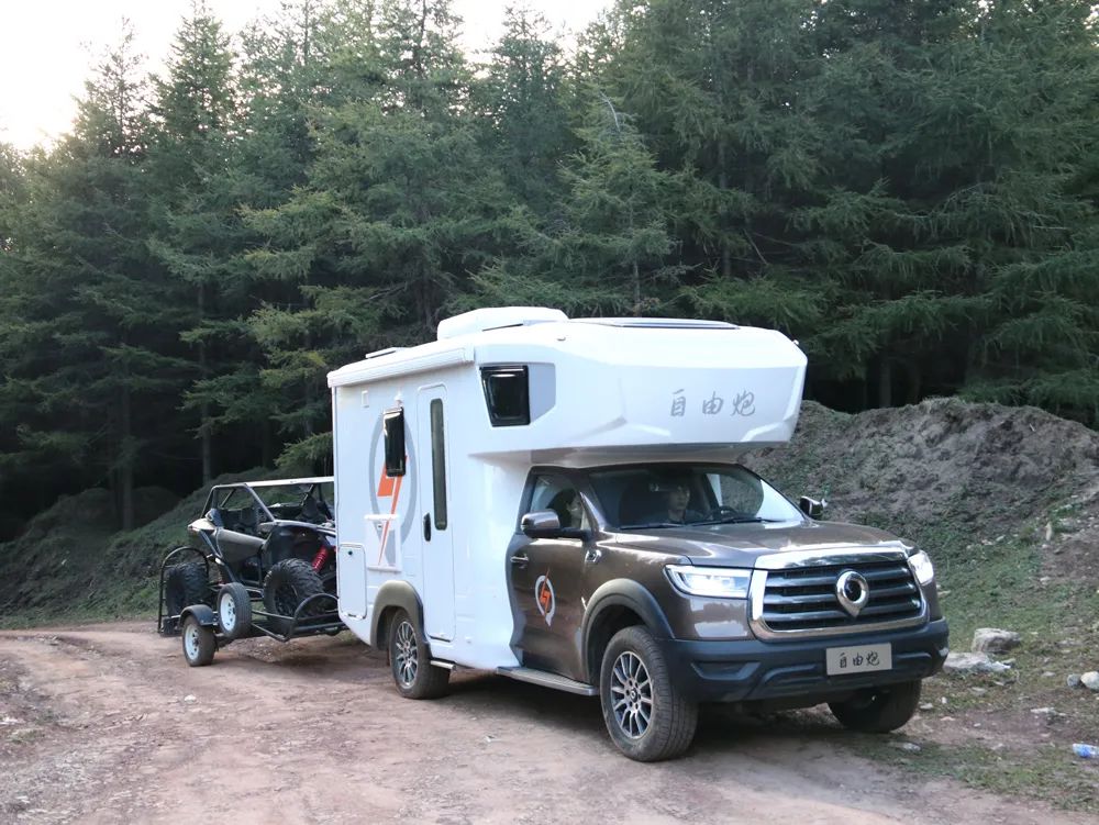 C6駕照即將到來！這款擁有牽引資質的自行式房車千萬別錯過！