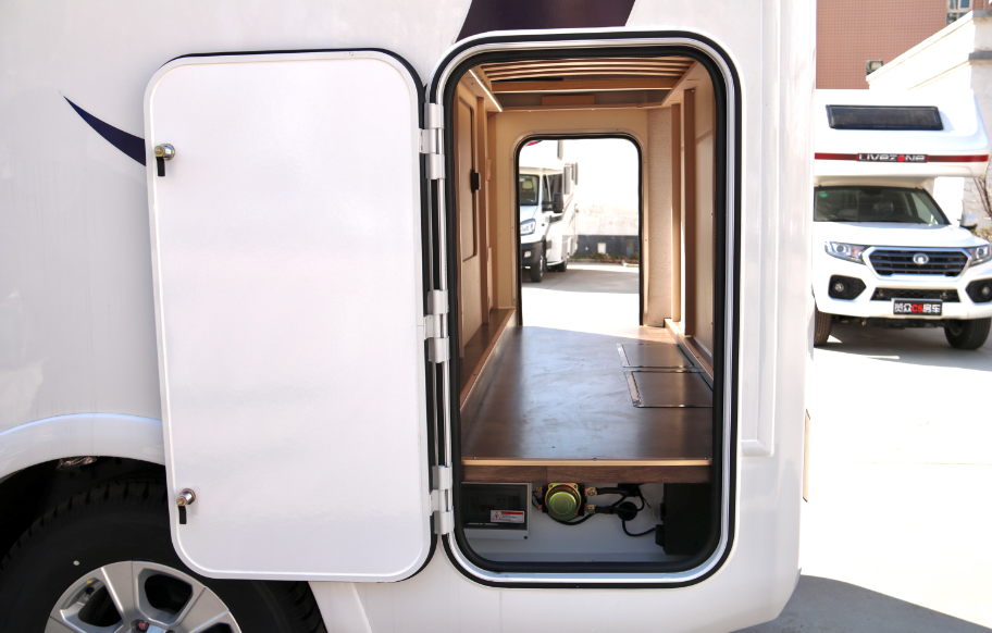 分時四驅、超大空間、一代經典——風駿C7！