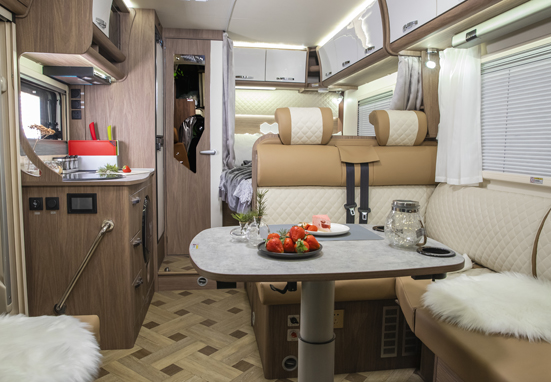 2021年選房車，自動檔、大空間、國六