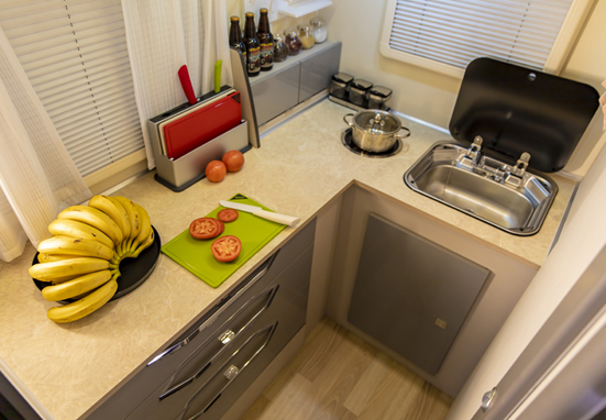 動力+豐富配置，這樣的房車省心、舒心